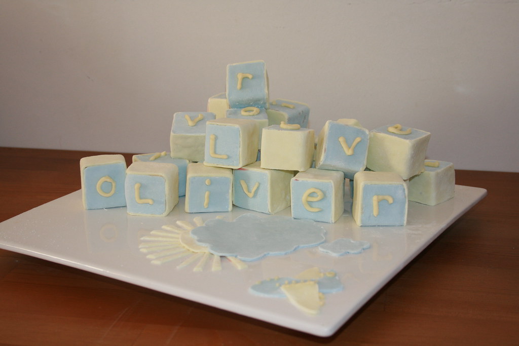 Emily's OLIVER Cake for Linda's Babyshower I